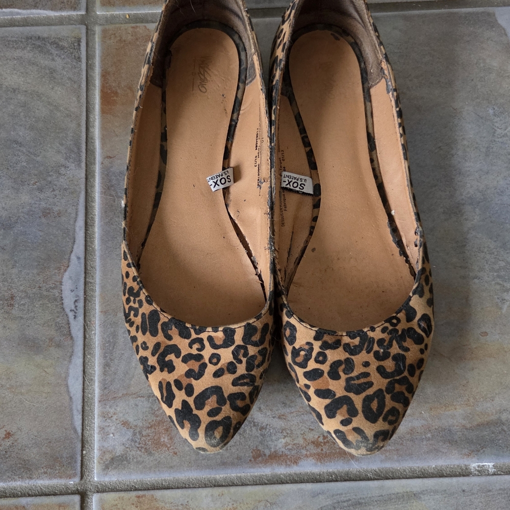 Mossimo Supply Co. Leopard Print Pointed Toe Flats in Tan and Black